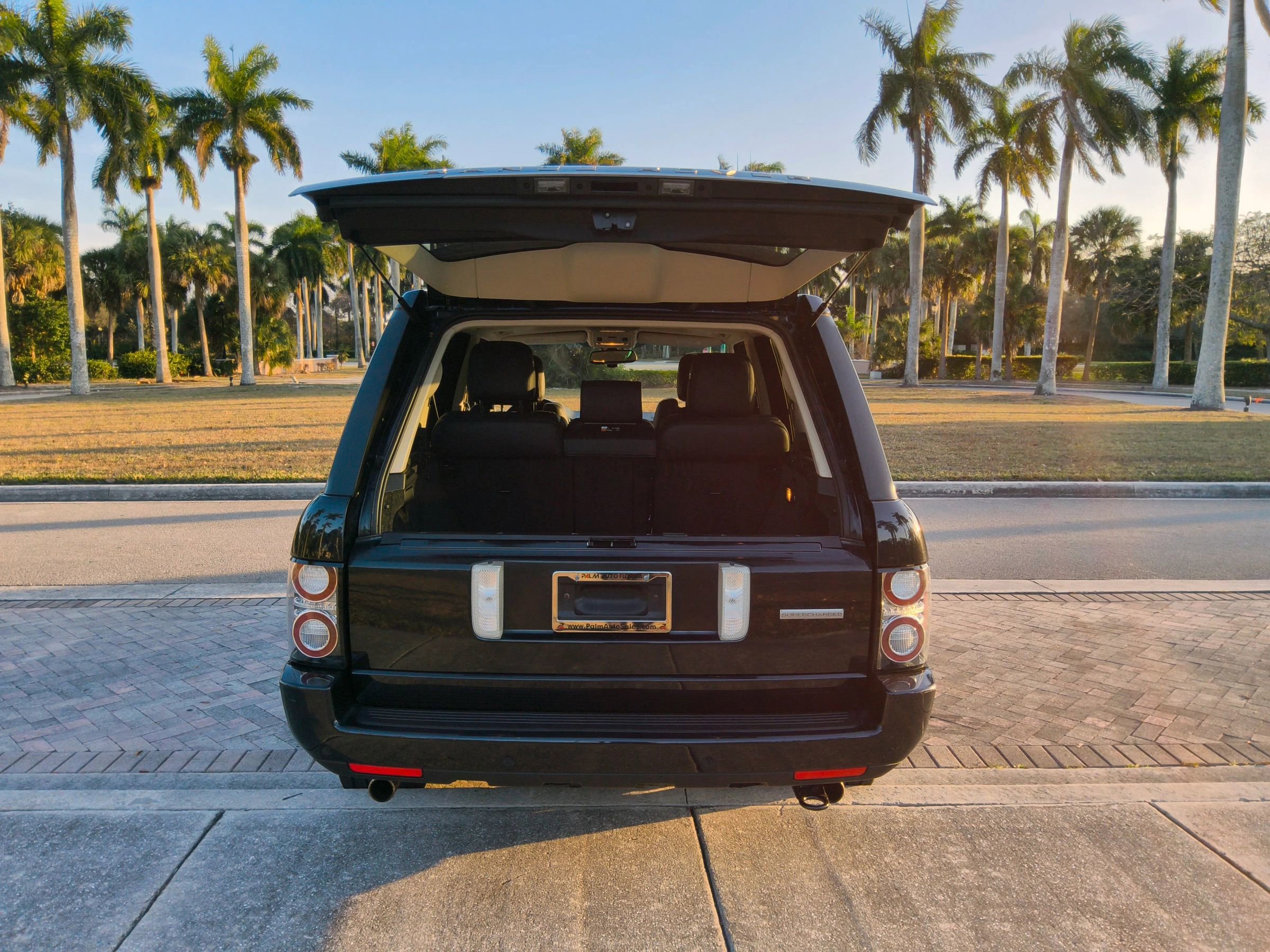 Used 2012 Land Rover Range Rover Supercharged image 13