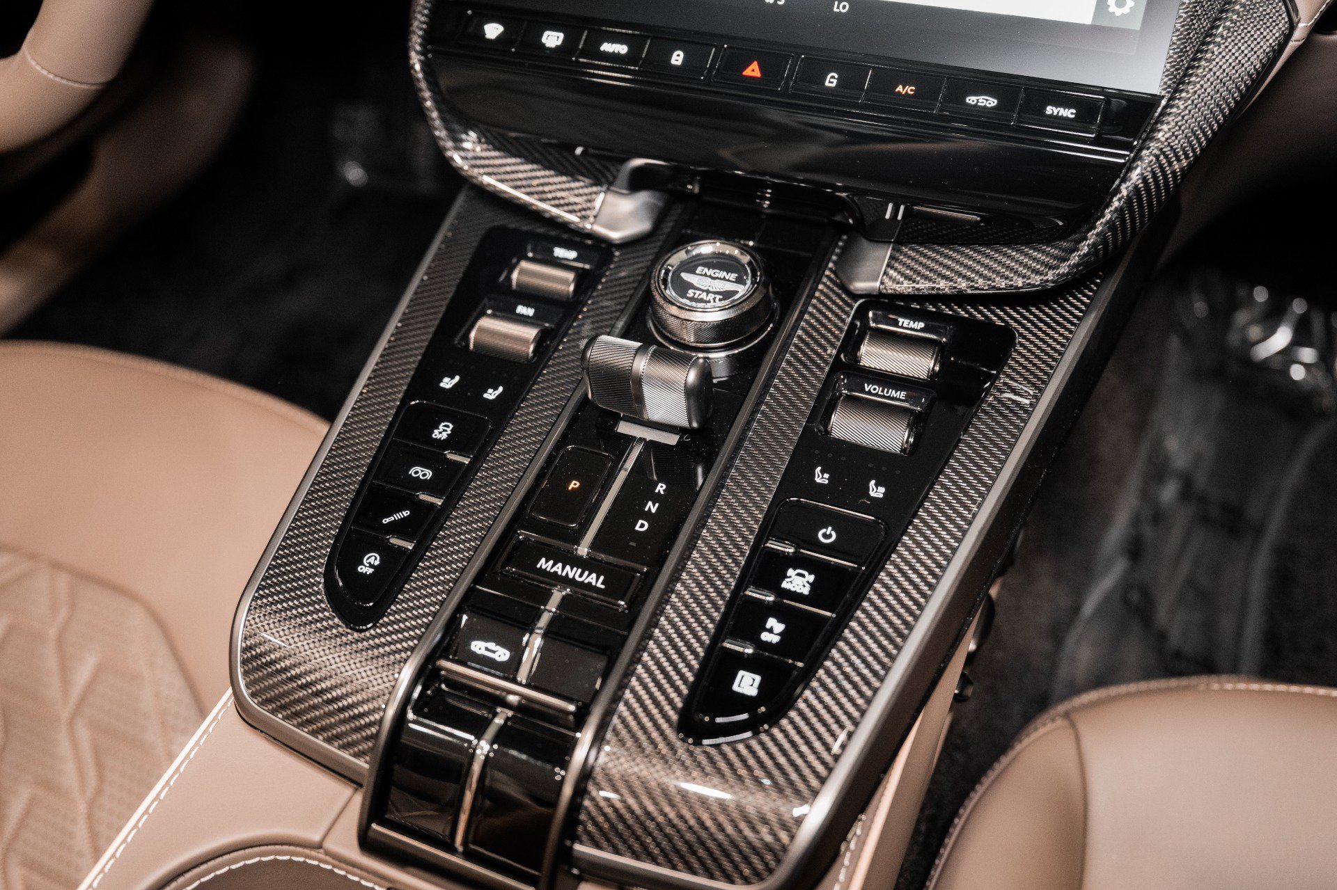 New 2026 Aston Martin Vanquish Convertible RWD image 26