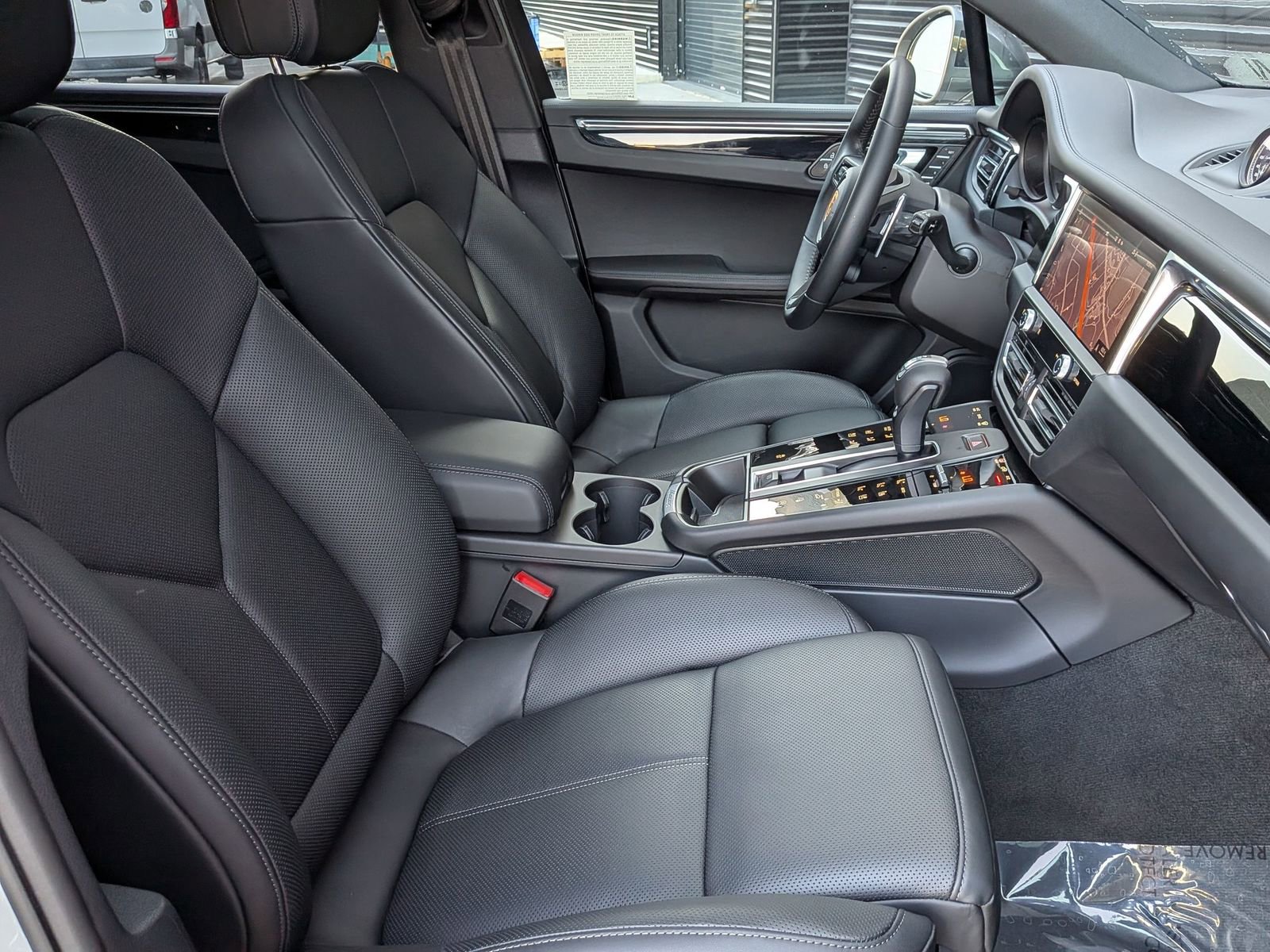Certified 2026 Porsche Macan Turbo AWD/4WD image 25
