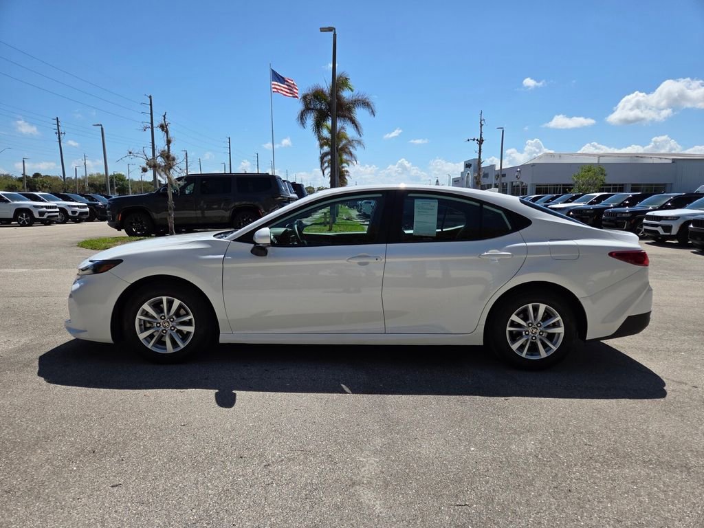 Used 2025 Toyota Camry LE FWD image 6