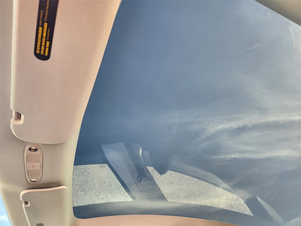 Used 2021 Tesla Model Y Standard Range 4D Sport Utilit image 26