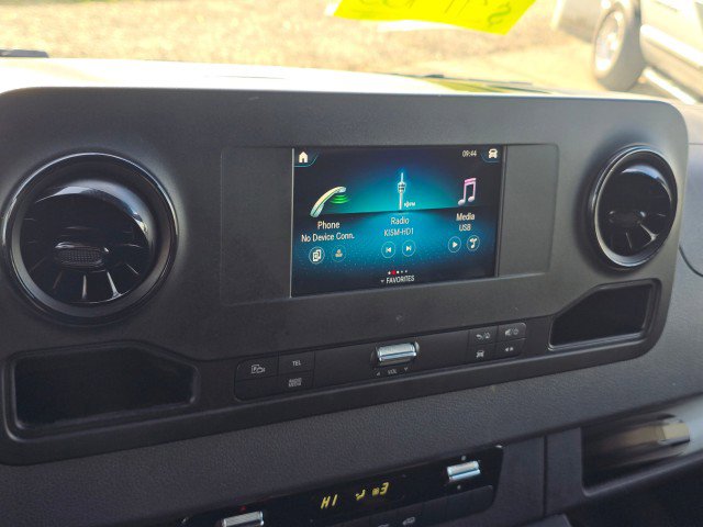 Used 2021 Mercedes-Benz Sprinter 2500 image 30