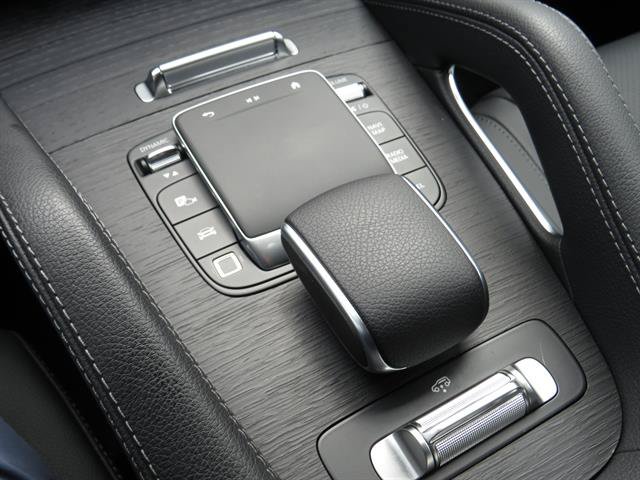 Used 2025 Mercedes-Benz GLS 450 4MATIC image 16
