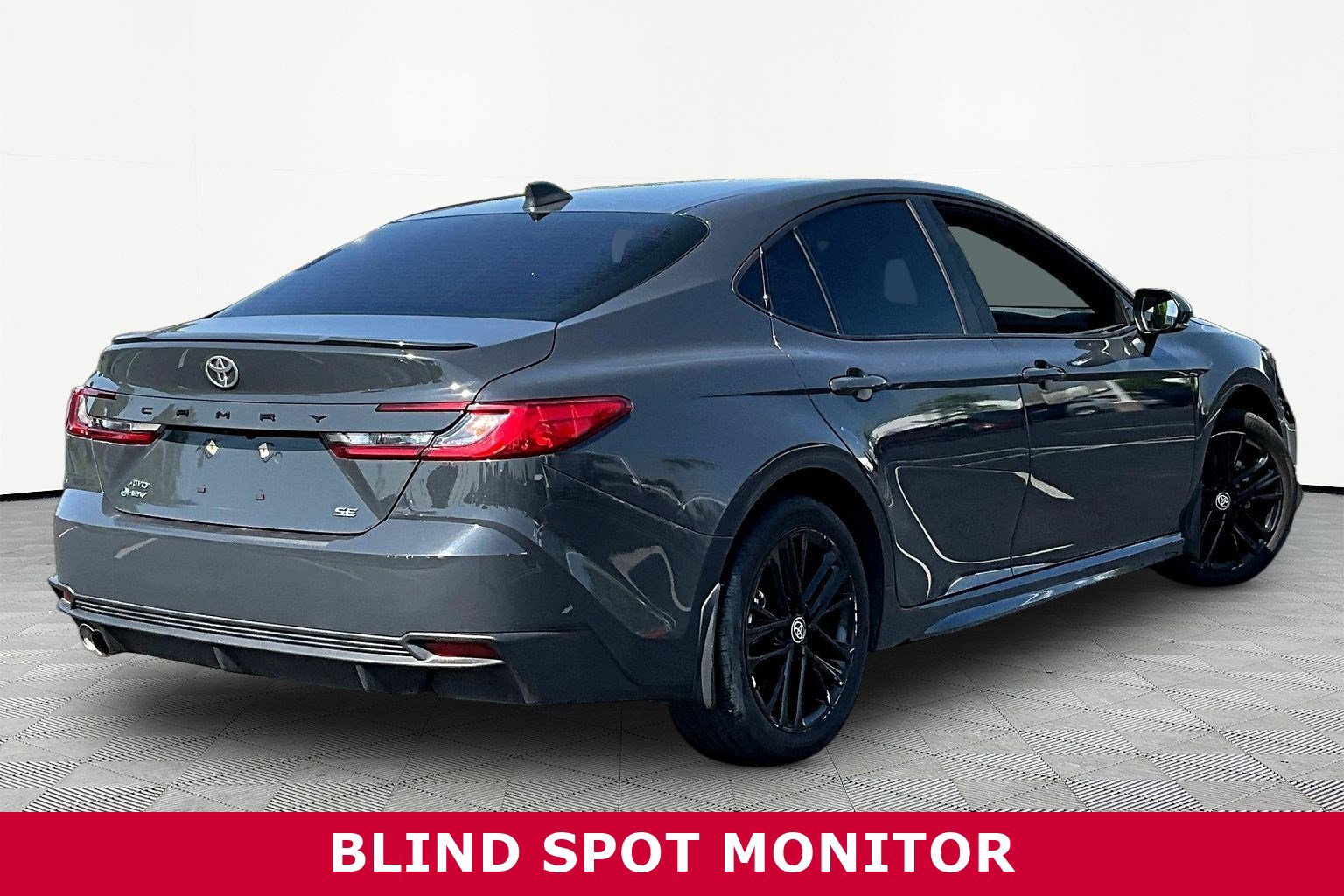 Used 2025 Toyota Camry SE w/ Convenience Package AWD/4WD image 6