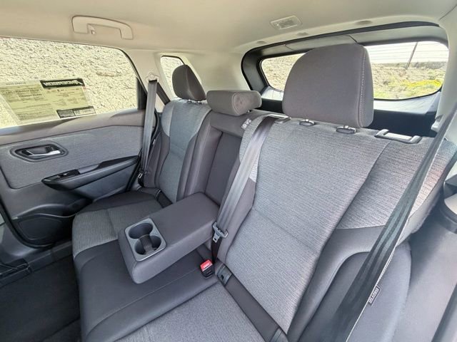 Used 2023 Nissan Rogue SV image 23