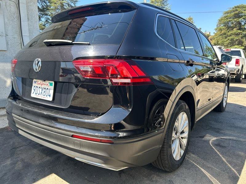Used 2019 Volkswagen Tiguan SE w/ Panoramic Sunroof Package FWD image 4