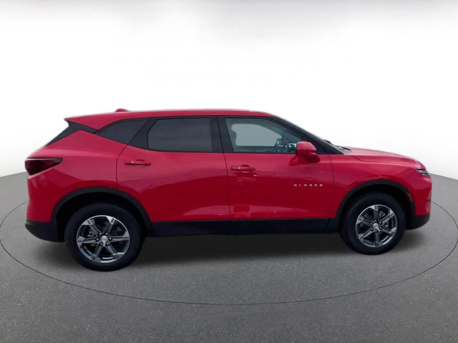 Used 2026 Chevrolet Blazer LT FWD image 15