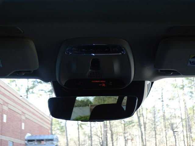 Used 2022 Volvo XC90 T6 Momentum w/ Climate Package image 28