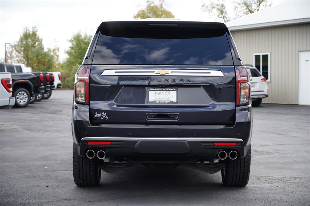 Used 2023 Chevrolet Suburban High Country image 4