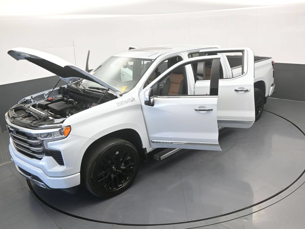 Used 2026 Chevrolet Silverado 1500 High Country w/ Technology Package AWD/4WD image 81
