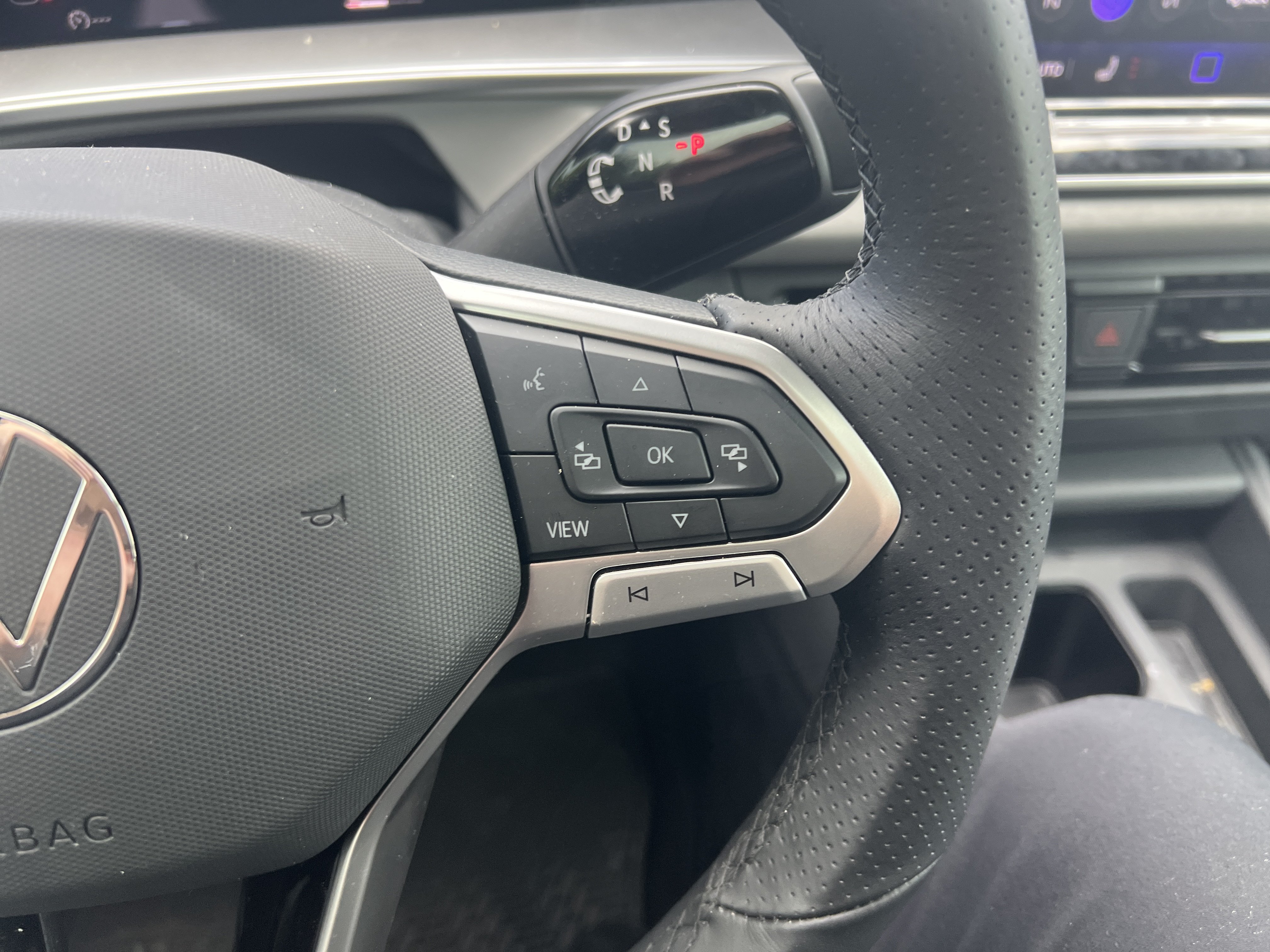 Certified 2026 Volkswagen Tiguan SE R-Line FWD image 16