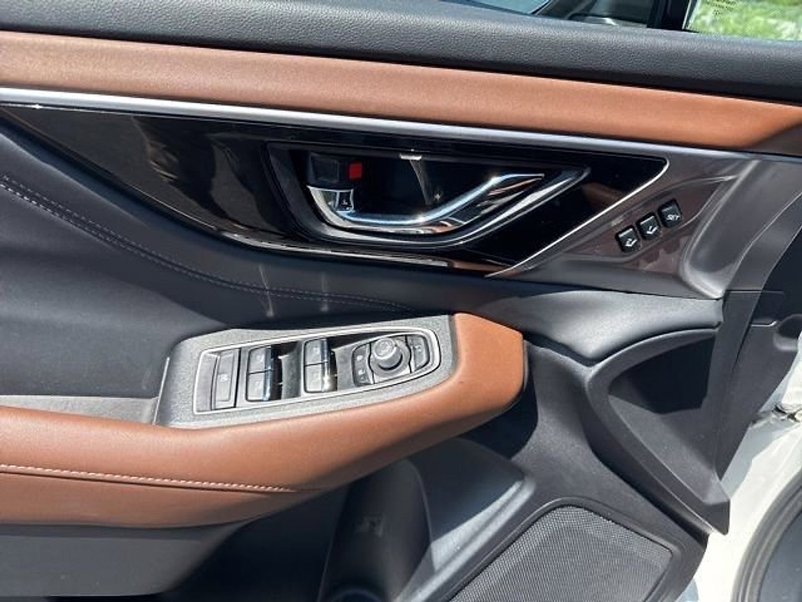 Used 2022 Subaru Outback Touring XT w/ Popular Package #2 image 31