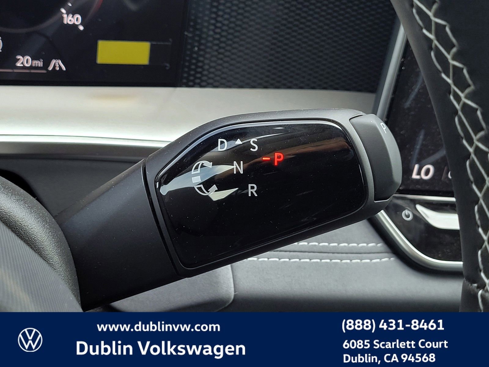 New 2026 Volkswagen Tiguan SE image 18