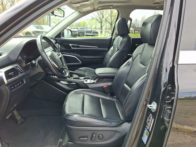 Certified 2022 Kia Telluride S image 13