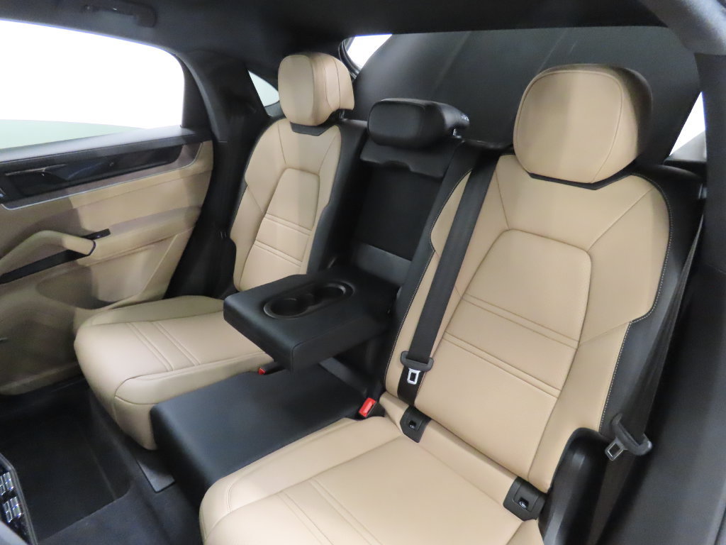 Certified 2025 Porsche Cayenne S AWD/4WD image 44