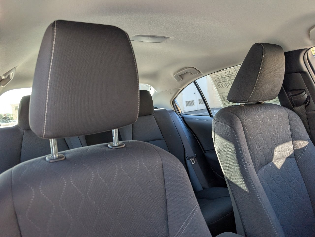 Used 2023 Toyota Corolla LE image 3