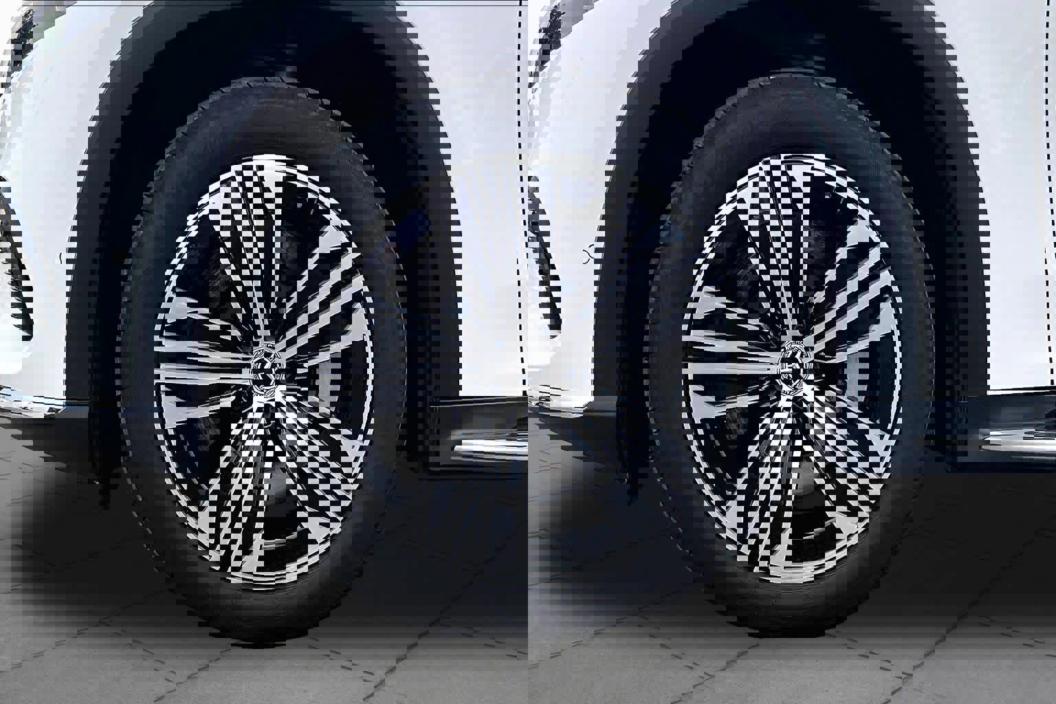 Used 2023 Mercedes-Benz EQS 450+ SUV image 10