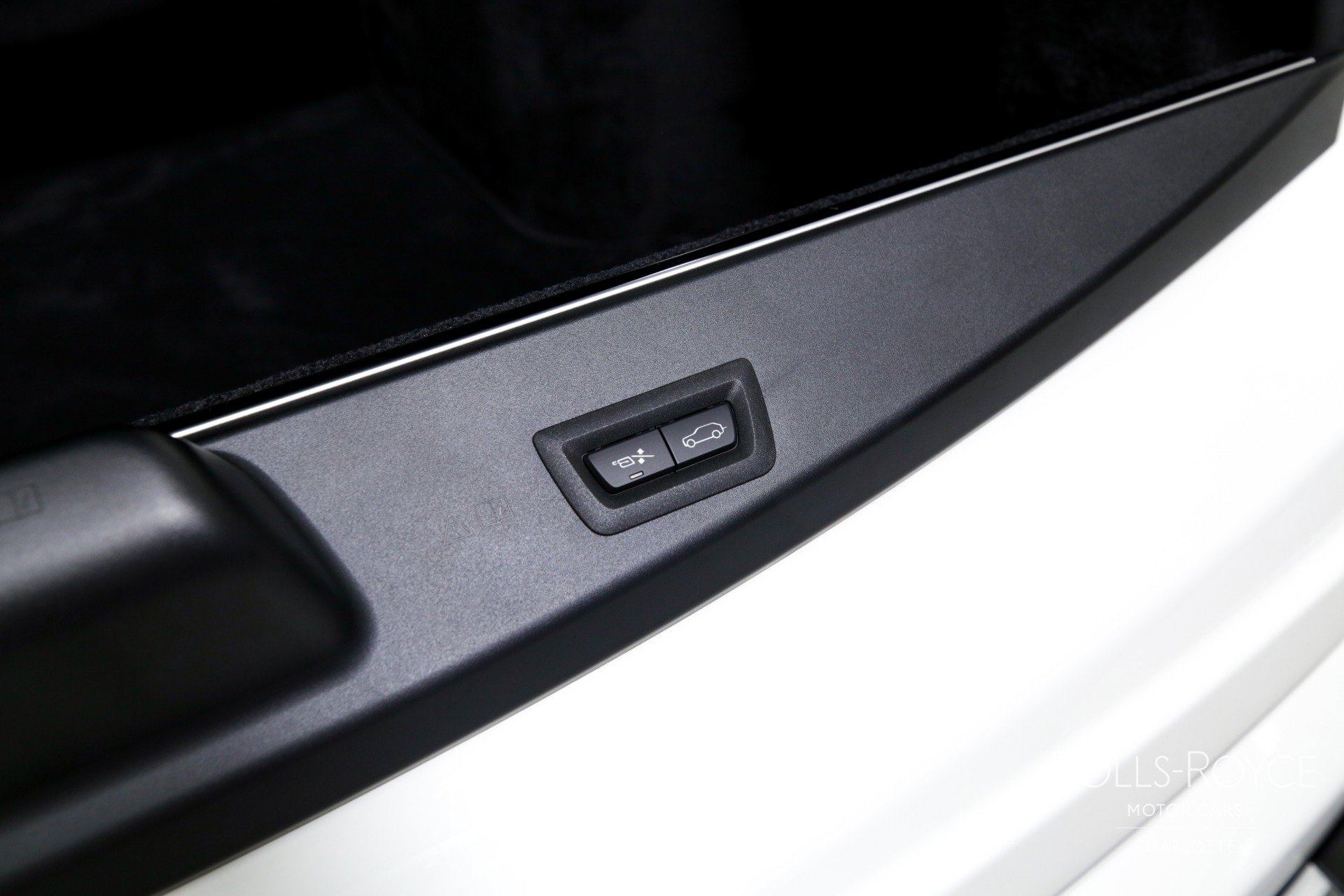 Certified 2025 Rolls-Royce Cullinan image 24