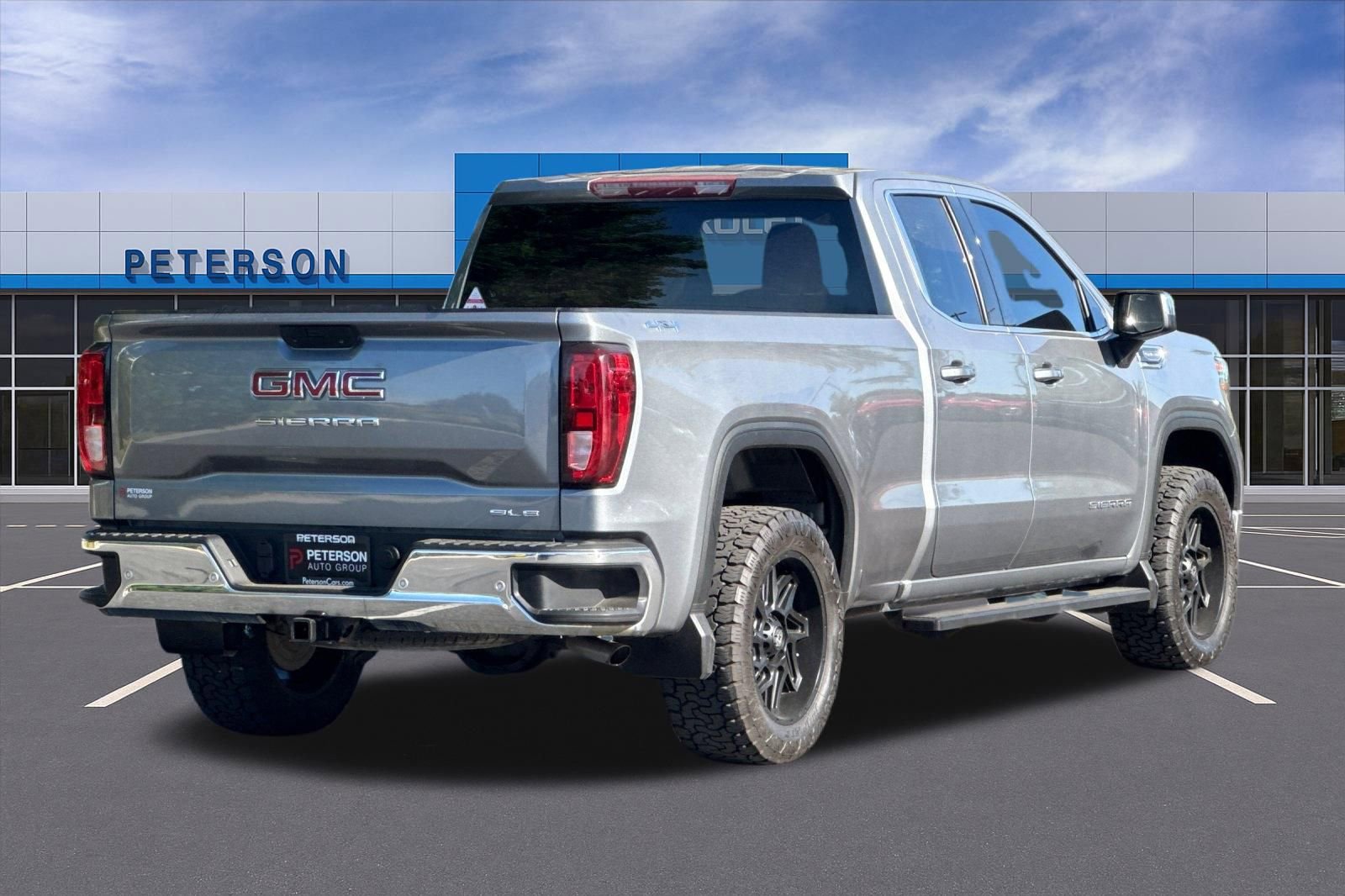 Used 2020 GMC Sierra 1500 SLE w/ Remote Start Package AWD/4WD image 4