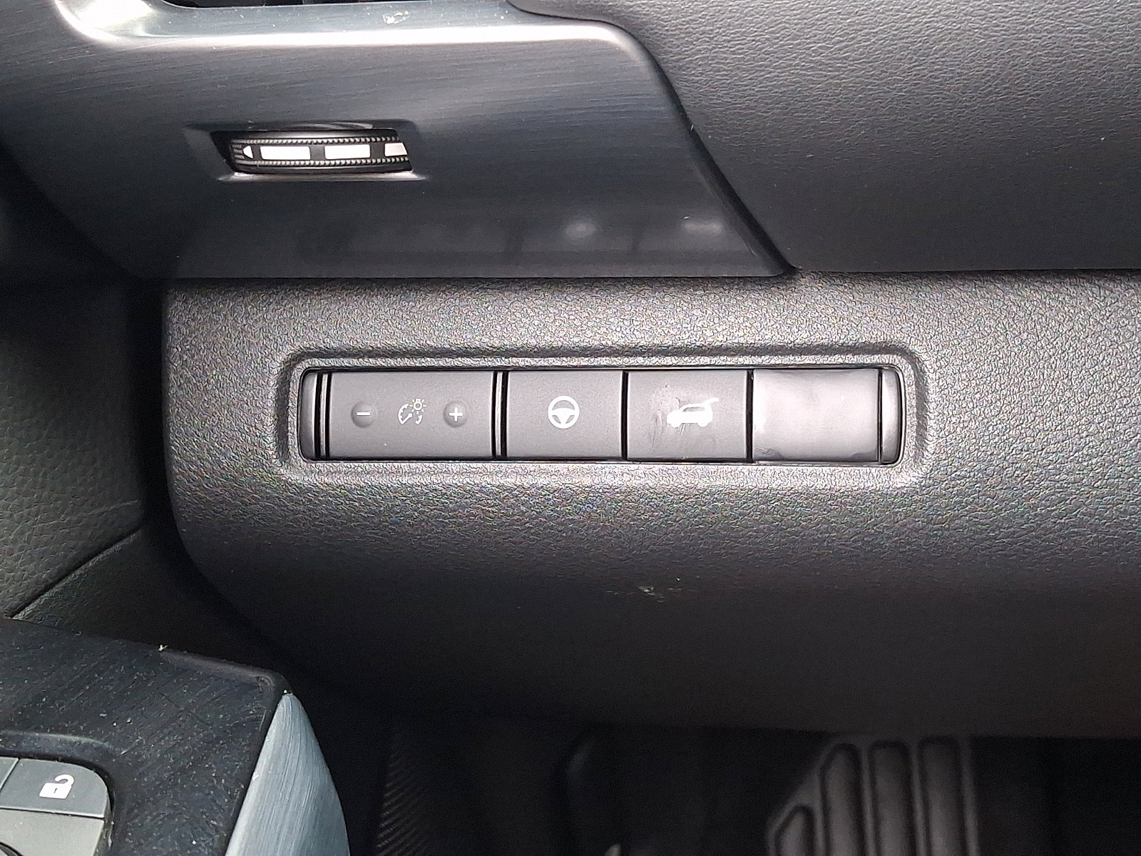 Certified 2025 Nissan Pathfinder SL w/ Black Appearance Package AWD/4WD image 25