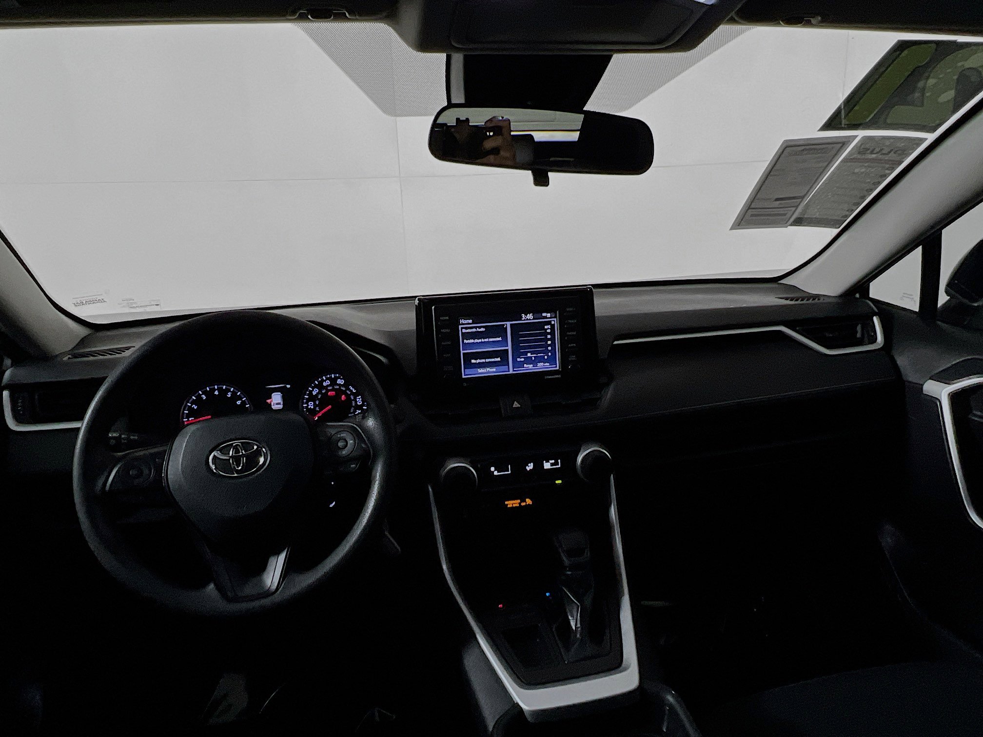 Used 2021 Toyota RAV4 LE image 30