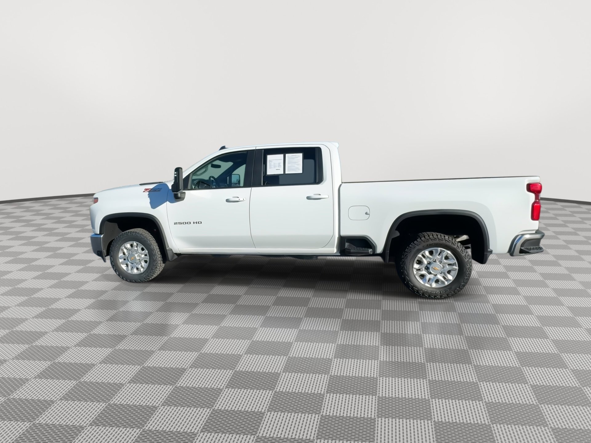 Used 2023 Chevrolet Silverado 2500 LT w/ Convenience Package image 5