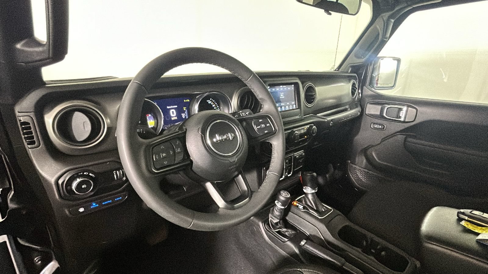 Used 2023 Jeep Wrangler Unlimited AWD/4WD image 14