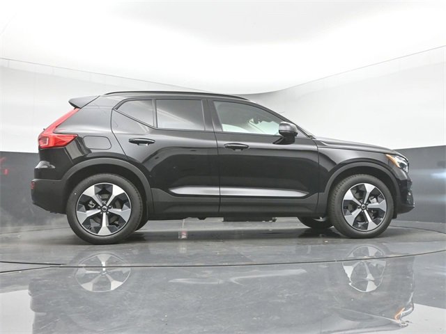 New 2026 Volvo XC40 B4 Plus w/ Protection Package Premier image 43