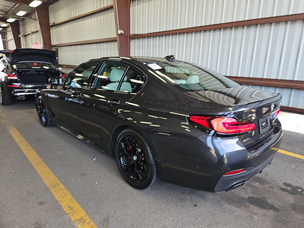 Used 2023 BMW 540i xDrive w/ M Sport Package AWD/4WD image 4