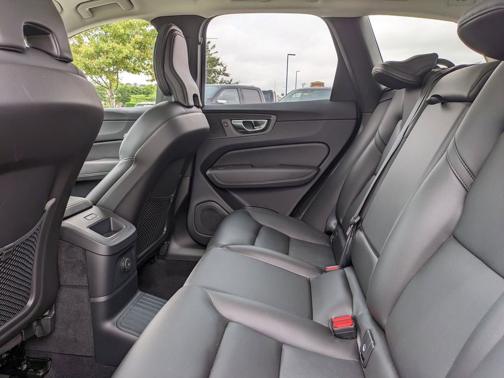 New 2025 Volvo XC60 T8 Plus w/ Protection Package Premier AWD/4WD image 13