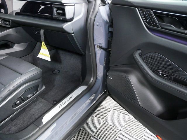 New 2026 Porsche Macan Electric image 26