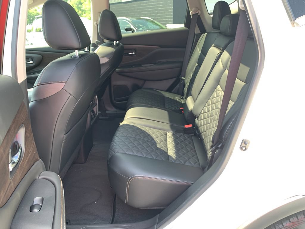 Certified 2024 Nissan Murano Platinum w/ Cargo Package FWD image 9