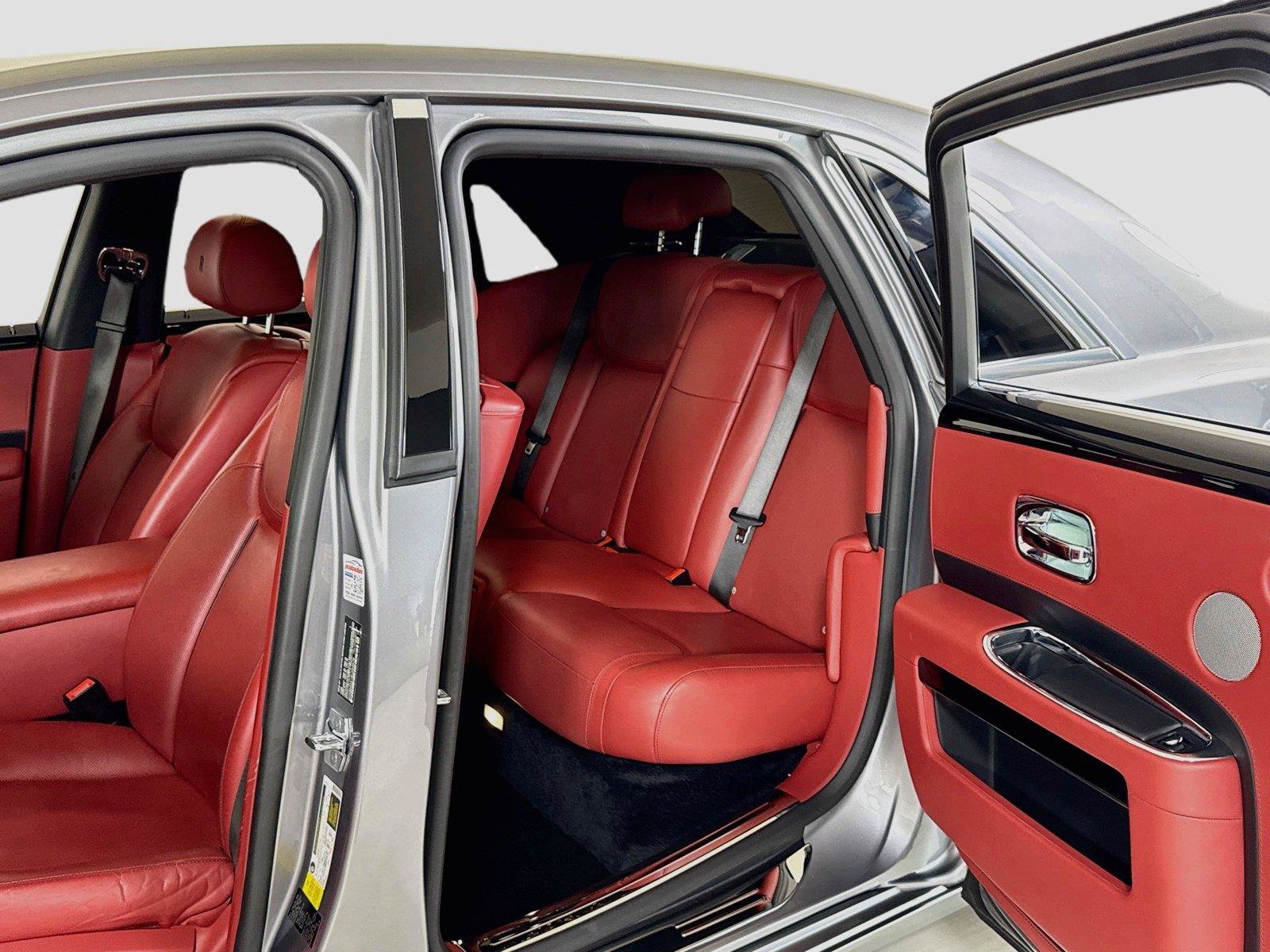 Used 2019 Rolls-Royce Ghost RWD image 24