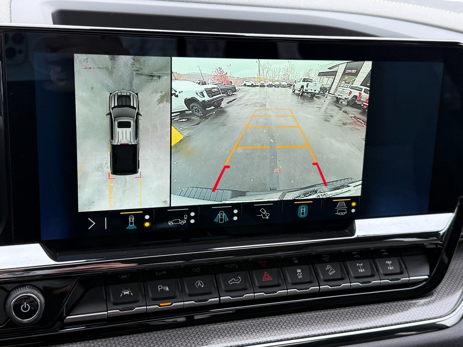 Used 2022 Chevrolet Silverado 1500 ZR2 w/ Technology Package image 38