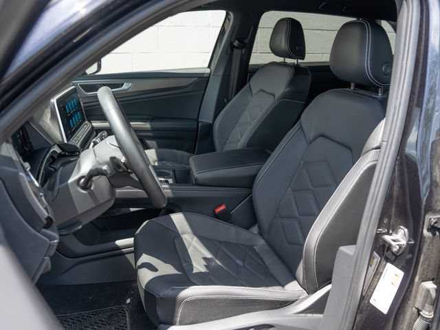 Used 2024 Volkswagen Atlas Cross Sport SE AWD/4WD image 5