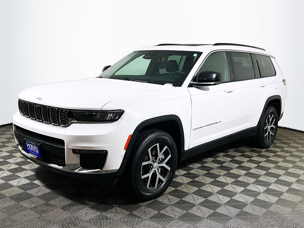 Used 2024 Jeep Grand Cherokee L Limited w/ Luxury Tech Group II image 4
