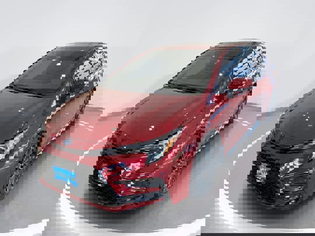 Used 2025 Toyota Corolla SE image 1