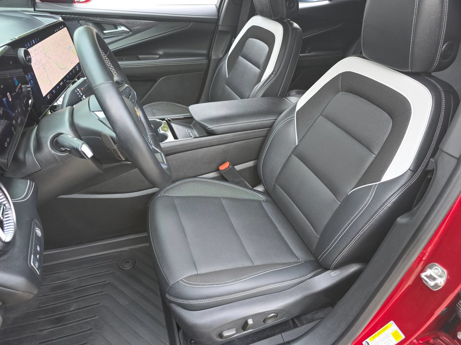 Used 2024 Chevrolet Blazer EV LT AWD/4WD image 16