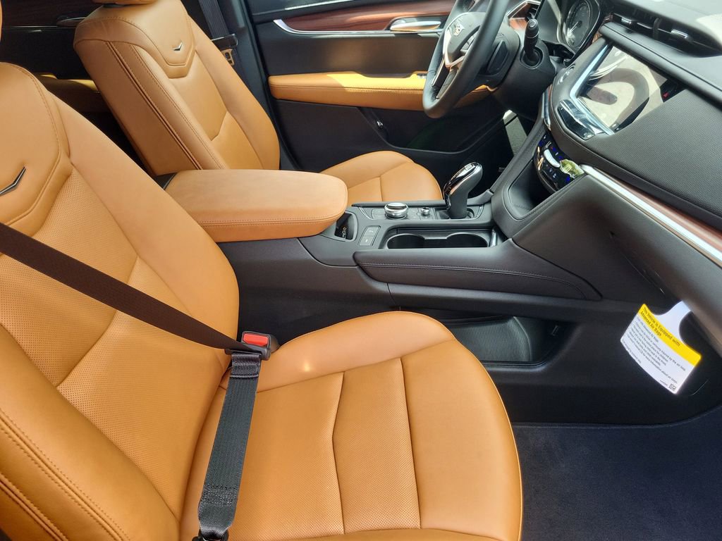 New 2025 Cadillac XT5 Premium Luxury w/ Technology Package AWD/4WD image 10