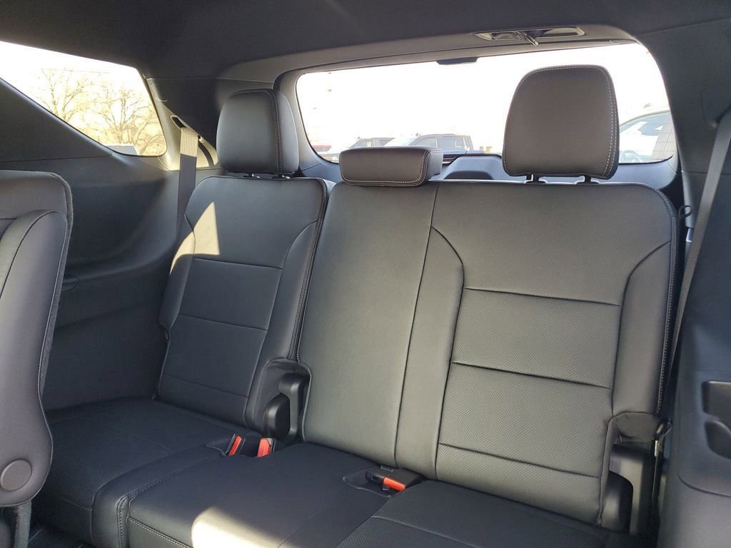 New 2026 Chevrolet Traverse High Country image 11