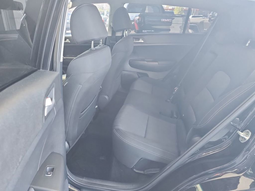 Used 2020 Kia Sportage LX image 22