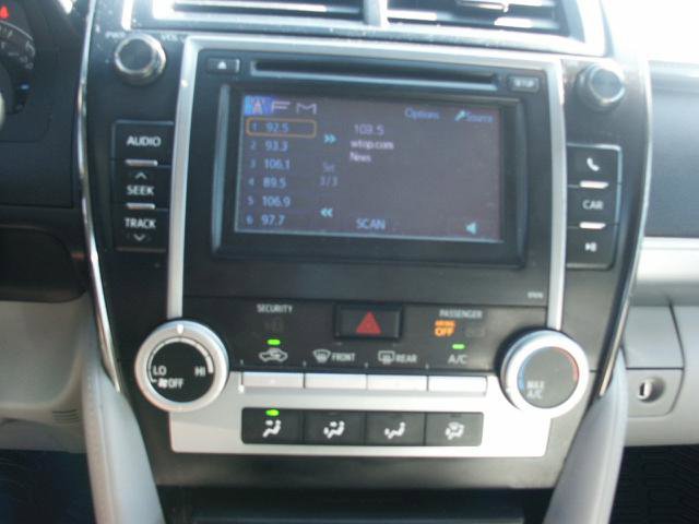Used 2013 Toyota Camry LE image 11