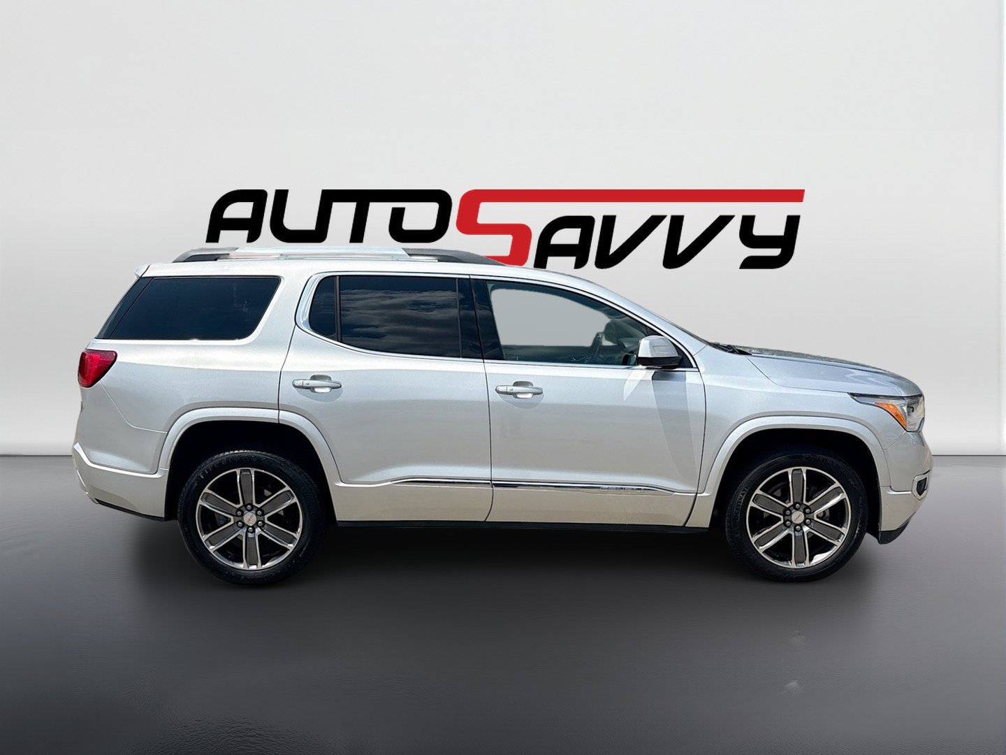 Used 2019 GMC Acadia Denali AWD/4WD image 8