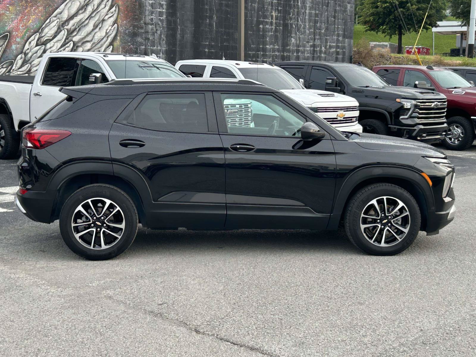 Used 2024 Chevrolet TrailBlazer LT FWD image 8