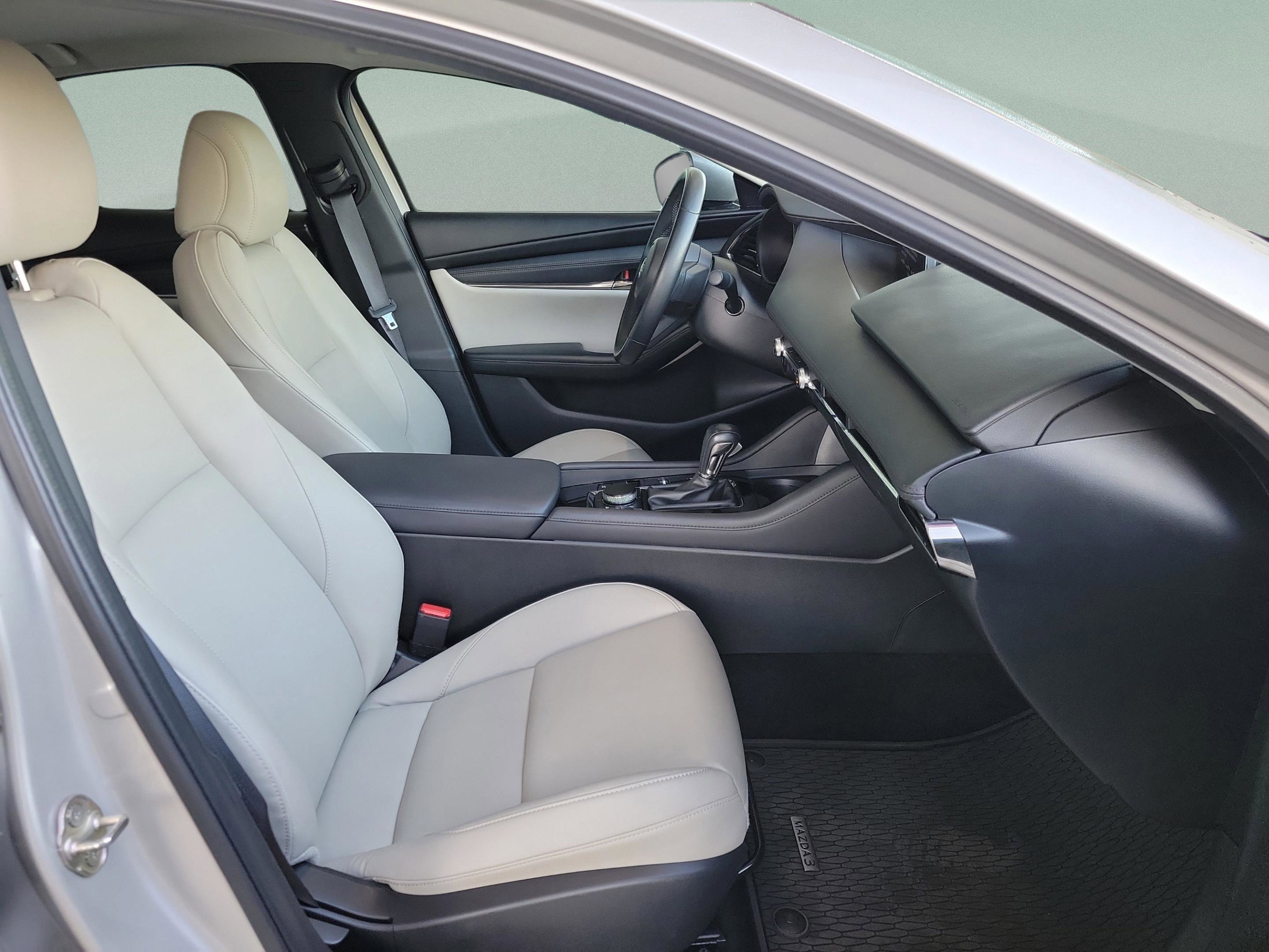 Used 2023 MAZDA MAZDA3 s image 25