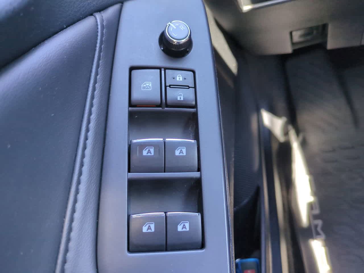 Used 2021 Toyota Avalon XLE FWD image 22