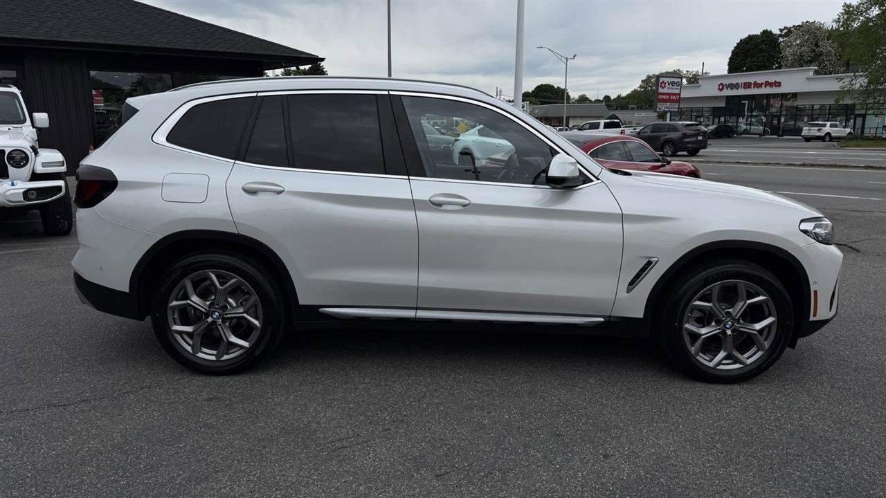 Used 2024 BMW X3 xDrive30i w/ Premium Package w/ZPA AWD/4WD image 19