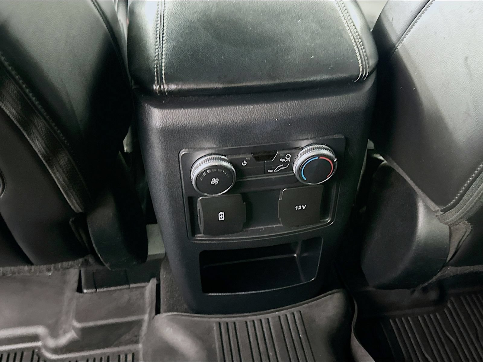 Used 2021 Ford Explorer XLT w/ Equipment Group 202A AWD/4WD image 28