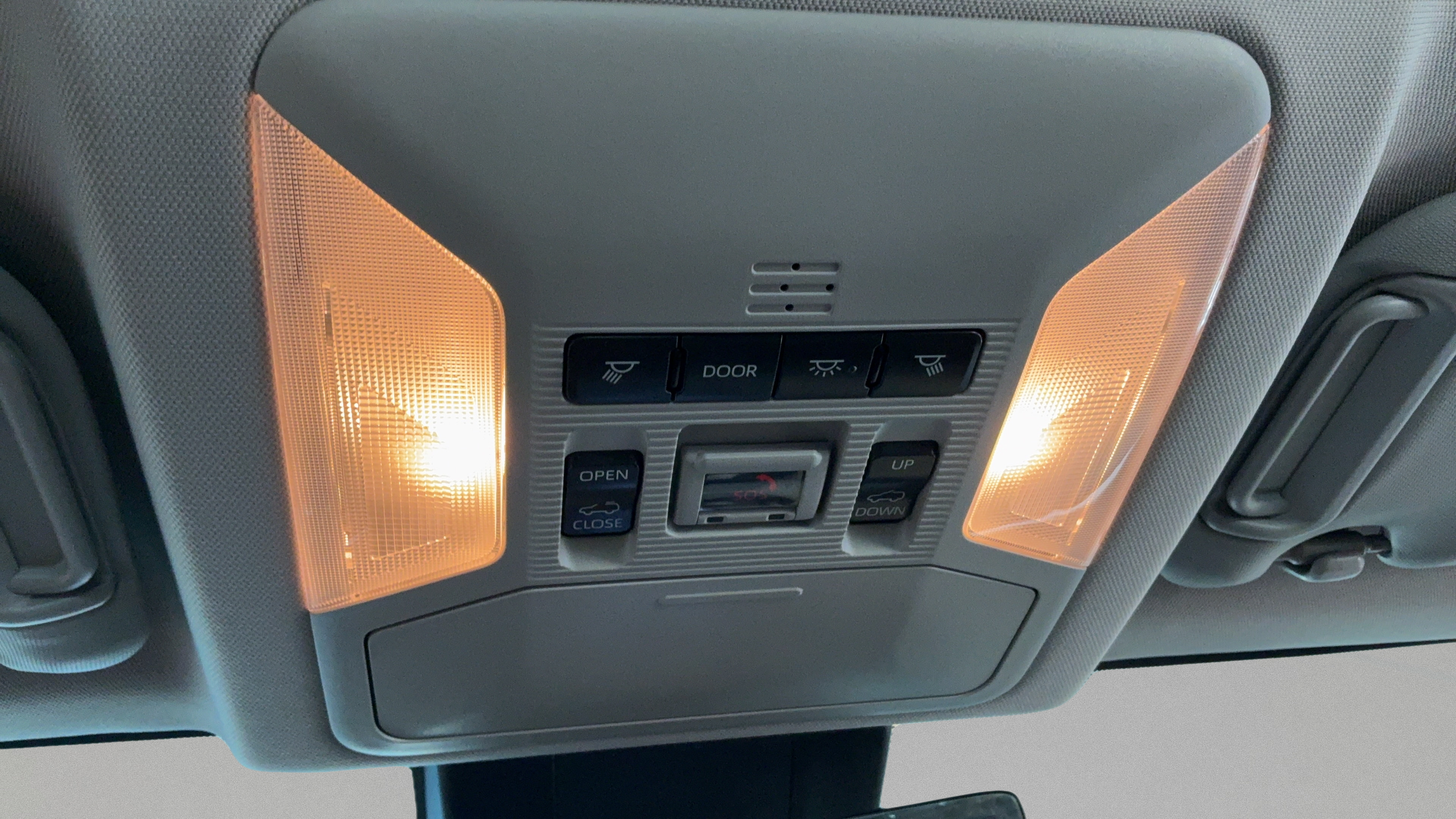 Used 2020 Toyota RAV4 Limited FWD image 21