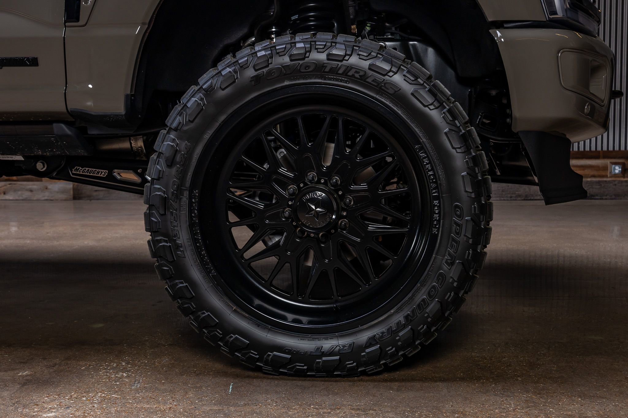 Used 2026 Ford F250 King Ranch w/ Chrome Package image 12